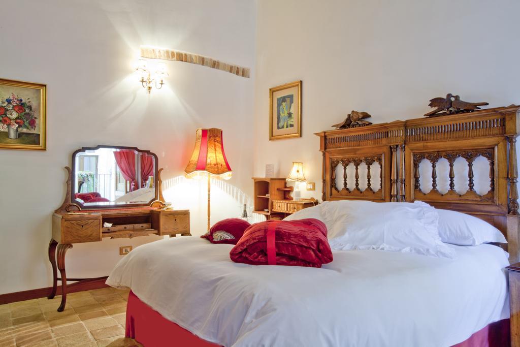 B&B Il Marchese Del Grillo Сулмона Стая снимка