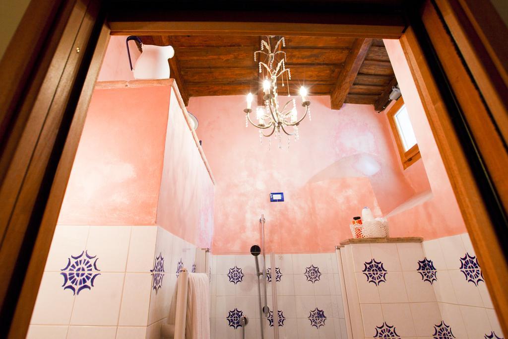 B&B Il Marchese Del Grillo Сулмона Стая снимка