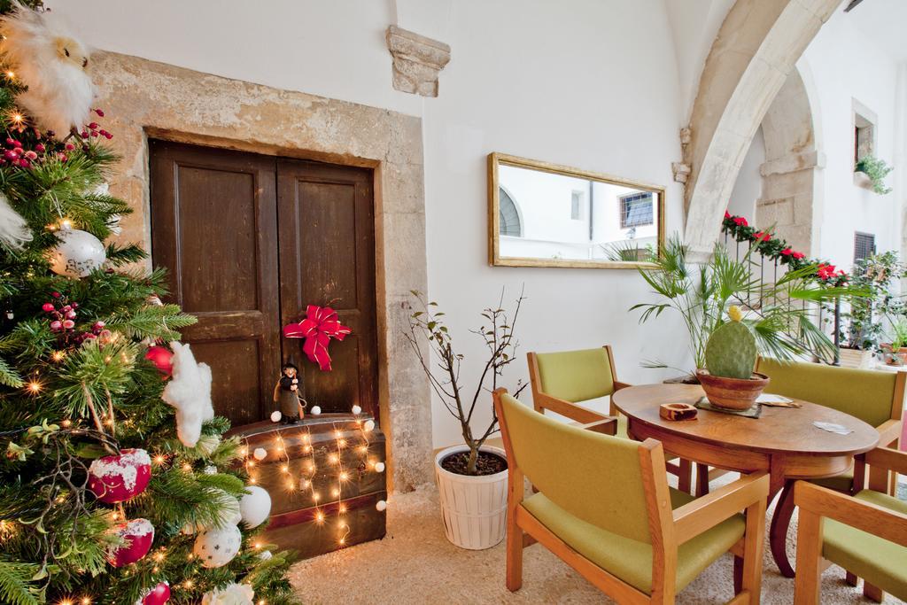 B&B Il Marchese Del Grillo Сулмона Екстериор снимка